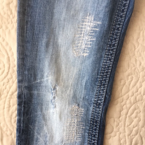 Miss Me Fleur De Lis Rhinestone Distressed Patches Straight Leg Jeans size 26 - Picture 11 of 13
